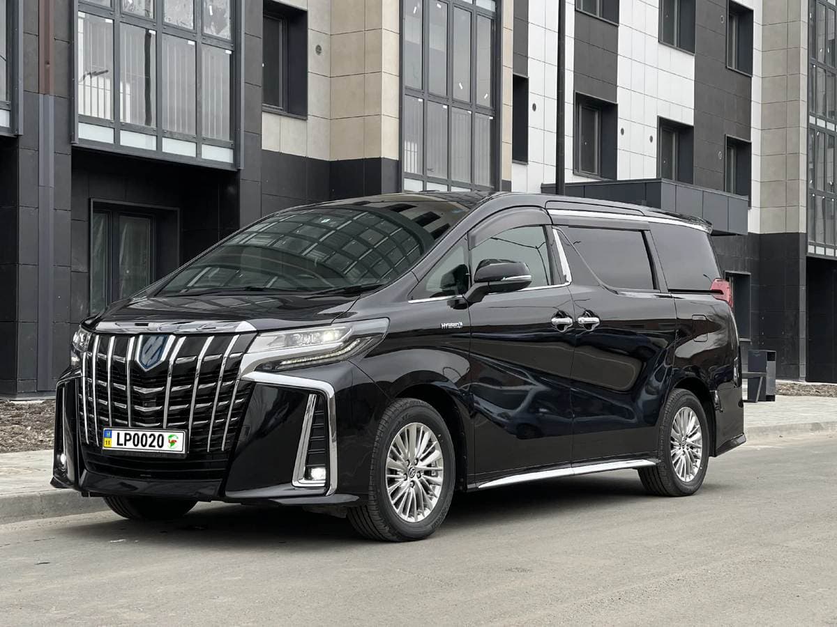Лизинг Toyota Alphard - премиальный минивэн в Украине